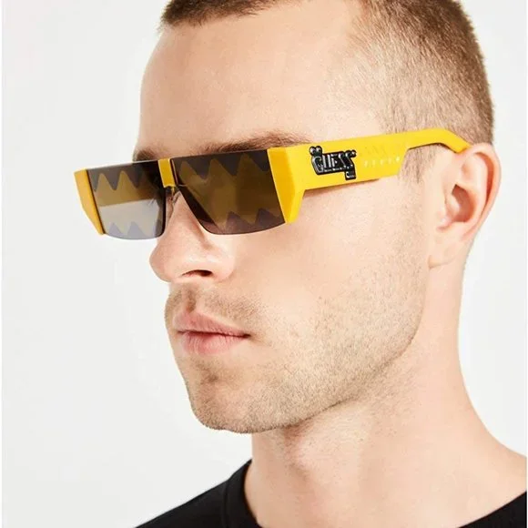 Guess | Accessories | New J Balvin X Guess Gu827 39c Shield  display picture 3